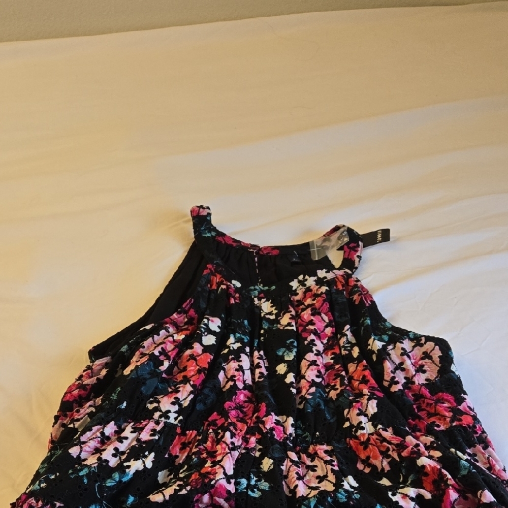 Chic Floral Patterned Blouse